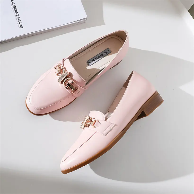 Pink Британские женские лоферы Стразы цепочкой Мокасины бежевый, розовый черный круглый носок туфли-оксфорды в стиле ретро Повседневное деловая модельная одежда для вождения женские Туфли без каблуков - Цвет: Pink