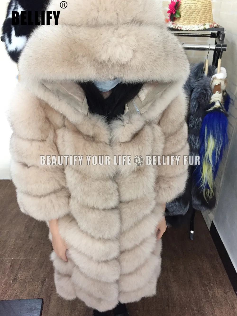 

Модные стильные роскошные женские меховые пальто Lola с капюшоном, зимние Роскошные Плюшевые куртки из натурального Лисьего меха, верхняя од...