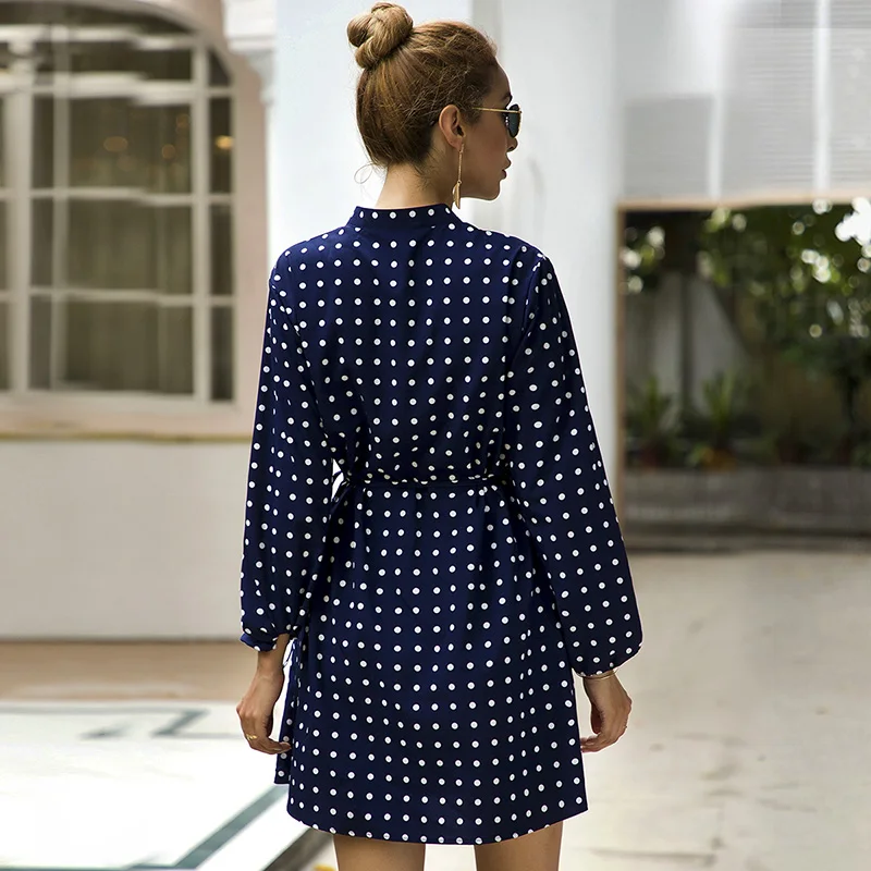 Heliar с v-образным вырезом в горошек платье шерстяное на пуговицах тянется талии