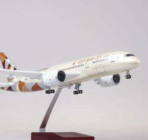 

1:130 модель самолета W/светодиодный Boeing 787, дыхательных путей игрушечный самолетик Коллекция подарков