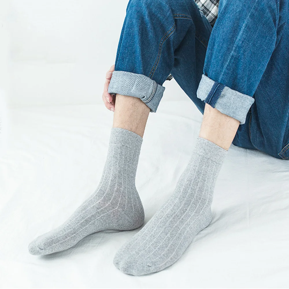 Весенне-летние зимние мужские однотонные хлопковые носки средней длины Простые
