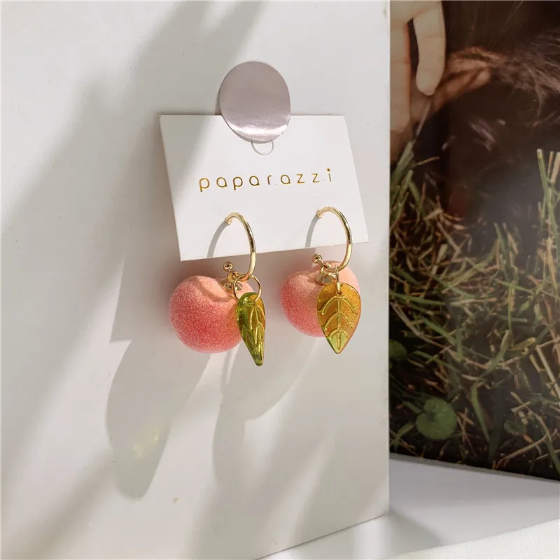 

Shamir 2020 New Design Lovely Peach Earrings South Korea Temperament Is Contracted, Super Fairy Maiden Stud Earrings