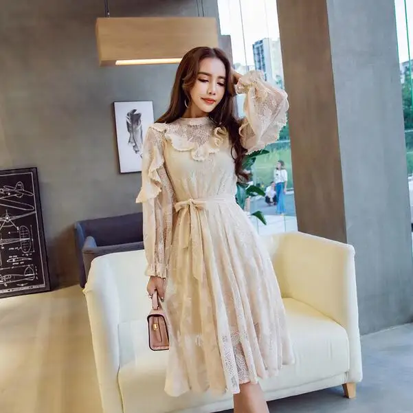 Женское кружевное плиссированное платье с цветочными оборками элегантное