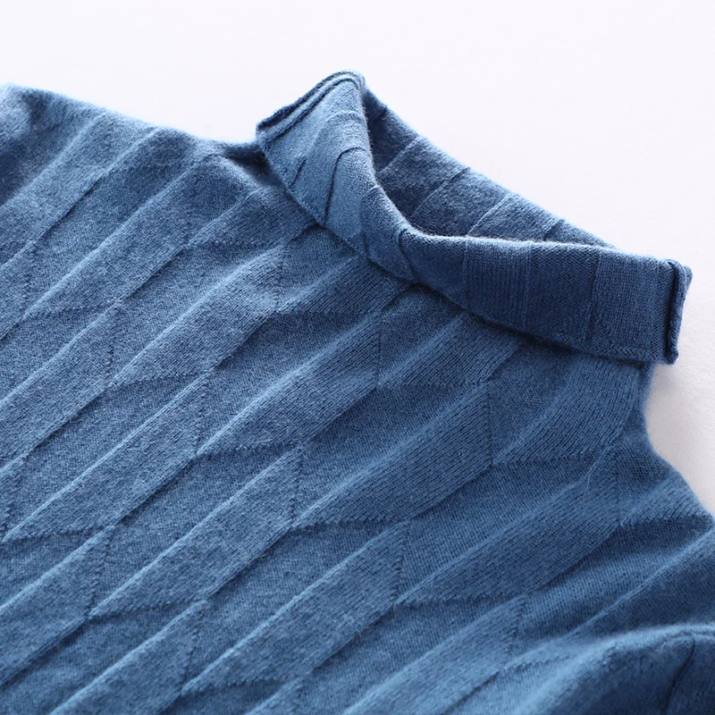 Женский вязаный кашемировый свитер с высоким воротником и узором в виде