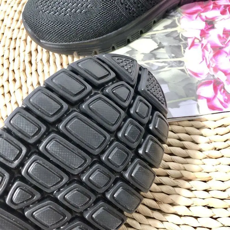 

2021 new summer men's shoes non-slip casual sports tide shoes breathable deodorant net shoes all black men's running shoes