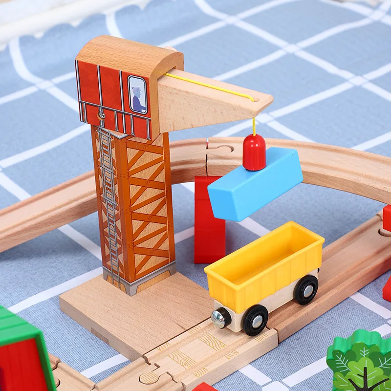 Деревянная железная дорога деревянная в пазле с надписью friends Brio Электрические