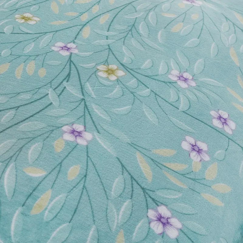 Утолщенная теплая молочная бархатная вышитая кружевная двойная постельная