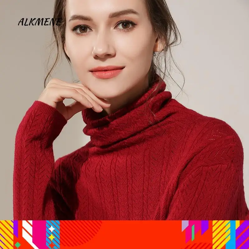 Женский свитер с воротником-ворсом вязаный тонкий высоким воротом стильный