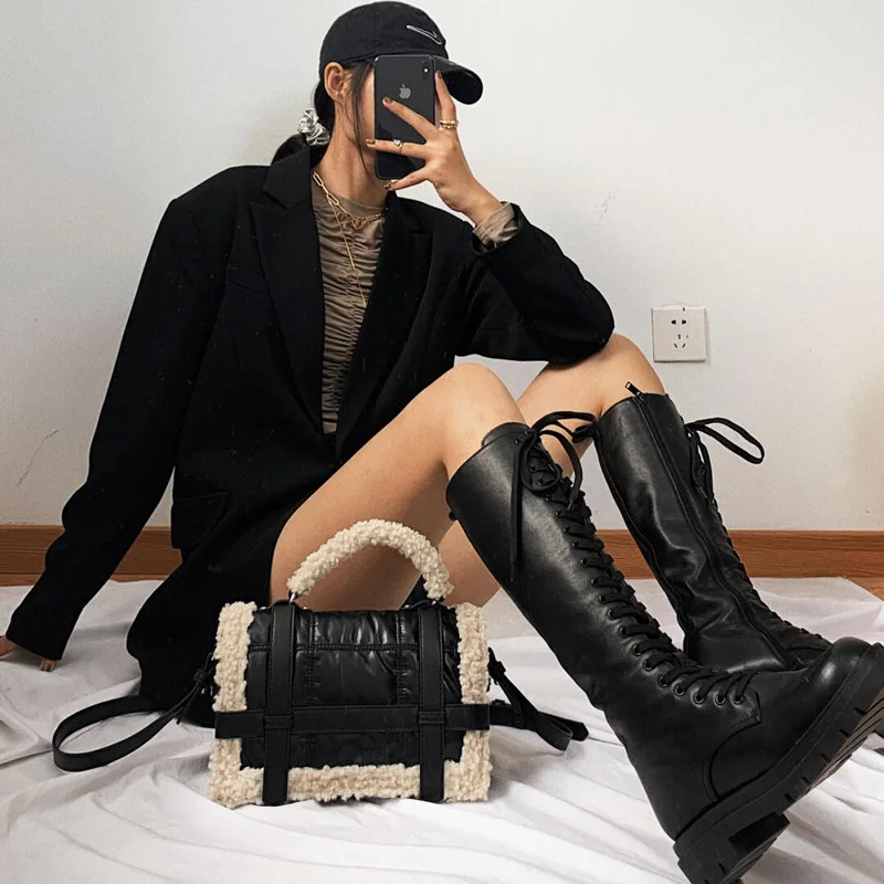

Female bag 2020 Famous Winter Air bag new Quilted Casual Bag Black Fur Bag winter Shoulder Messenger bag