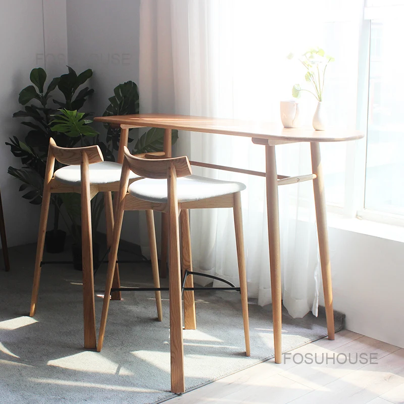 Скандинавский столик для маленькой квартиры высокие стулья из массива дерева