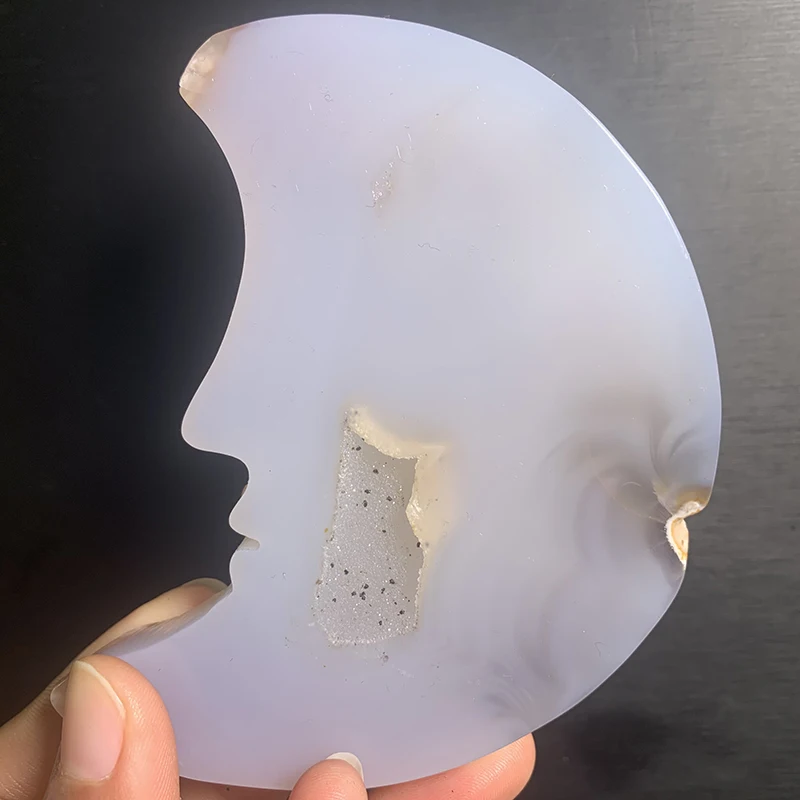 

Aladdin Natural The Cluster of Moon Shaped Agate Beautiful and Shinny Crystal Heiki Gemstone for Home Decoration