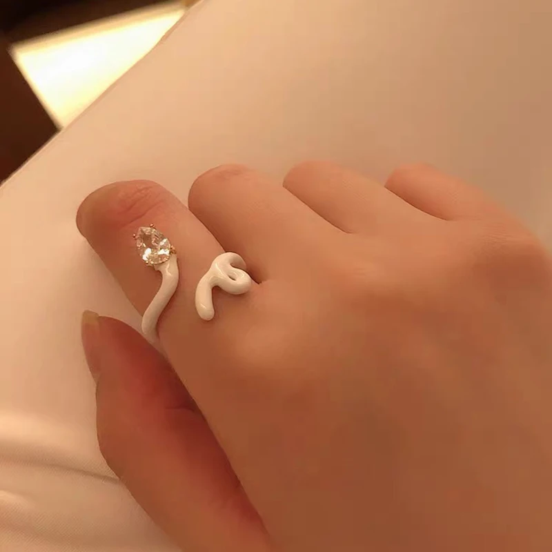 

HUANZHI 2020 New Punk Design Black White Snake Rhinestone Open Geometric Adjustable Metal Rings for Women Party Jewelry Gifts