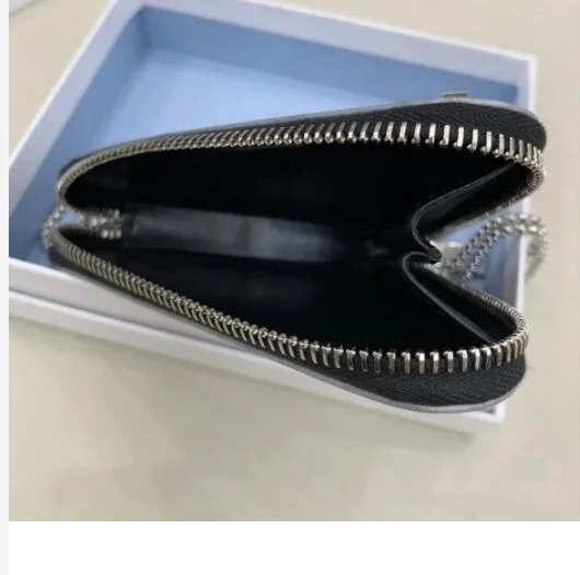 

Novelty 2021 small wallet, triangular wallet, women Mini Wallet and chain mobile lipstick, mirror wallet, shoulder cross wallet.