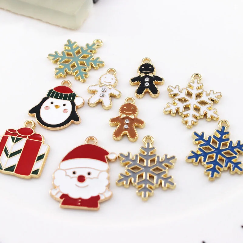 

10pcs New Christmas Snowflake Gingerbreadman Charm For DIY Handmade Necklace Earring Keychain Bag For Jewelry Making Accessories