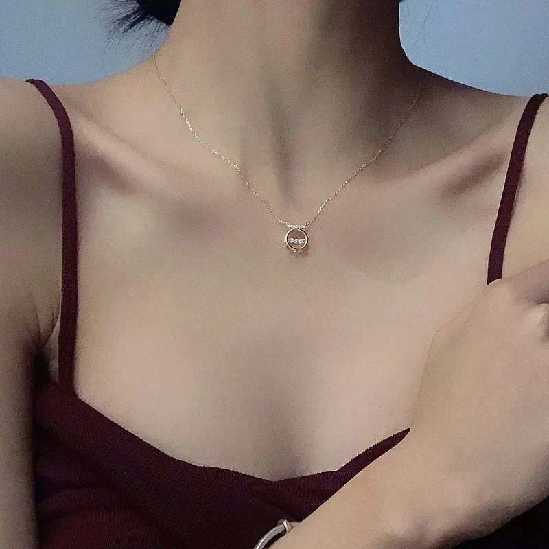 

S925 Sterling Silver Niche Light Luxury Design Necklace Female Tide Clavicle Chain Net Red Simple Temperament Cold Wind
