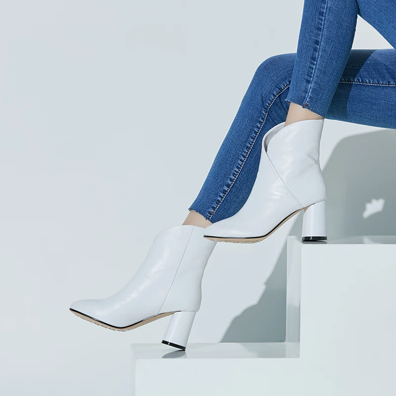 Полусапожки из натуральной кожи простые женские ботильоны с круглым носком на