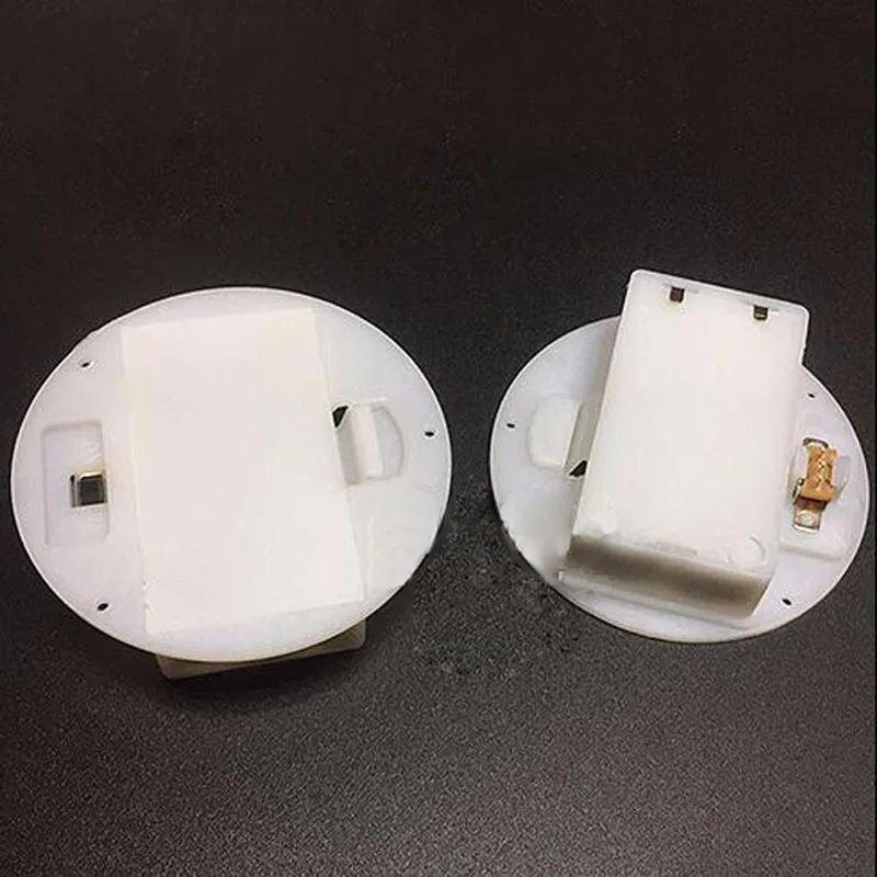 

Plastic 2 X 1.5V AA Battery Holder Storage Box Case with Switch Cover 2 Slots 3V White Round Batteries Base Socket Organizer