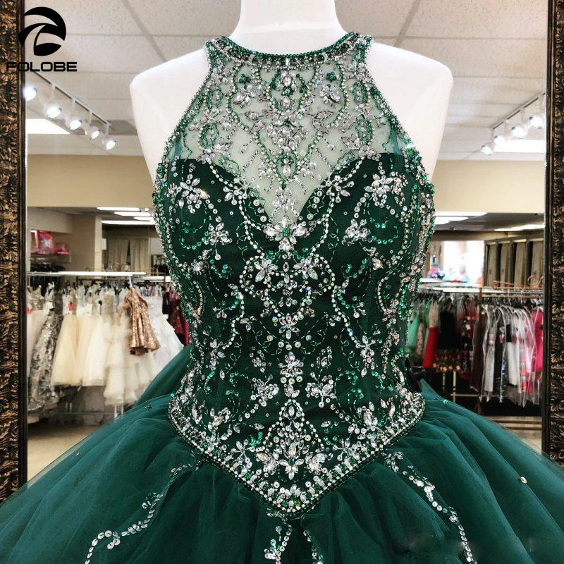 

Hunter Green Beaded Crystals Ball Gown Quinceanera Dresses Sequined Halter Prom Gowns Tulle Tiered Sweet 16 Pageant Dress