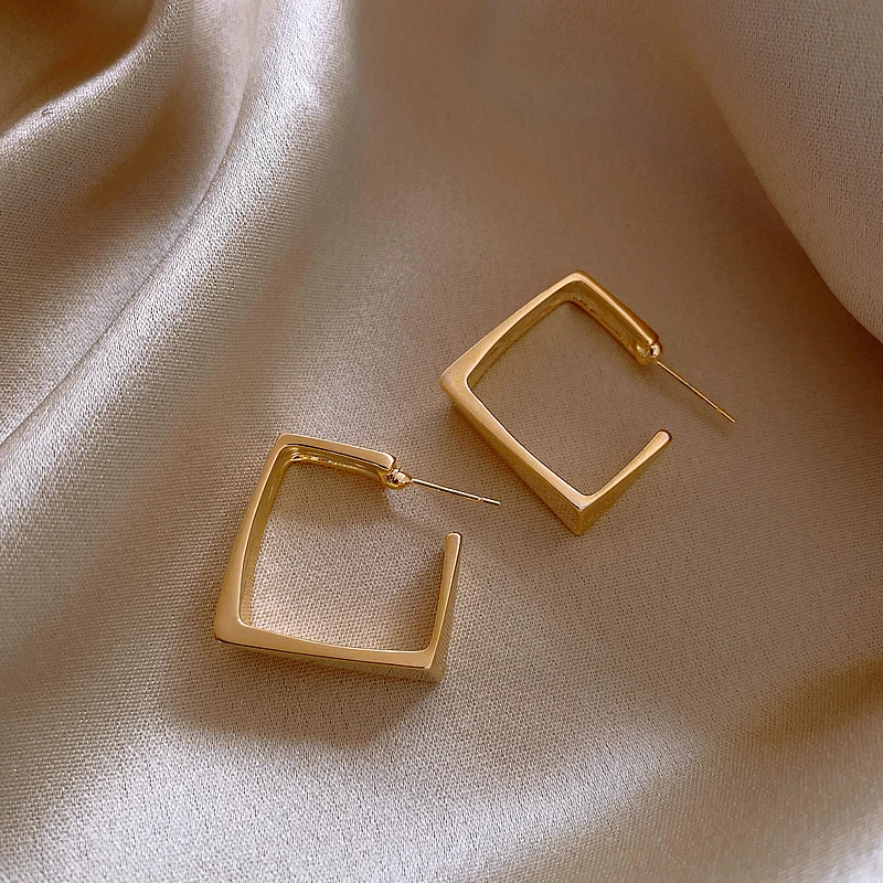 

2021 New Retro irregular metal Square Earrings for woman Fashion Korean jewelry hip hop party girl's unusual Pendant Earrings