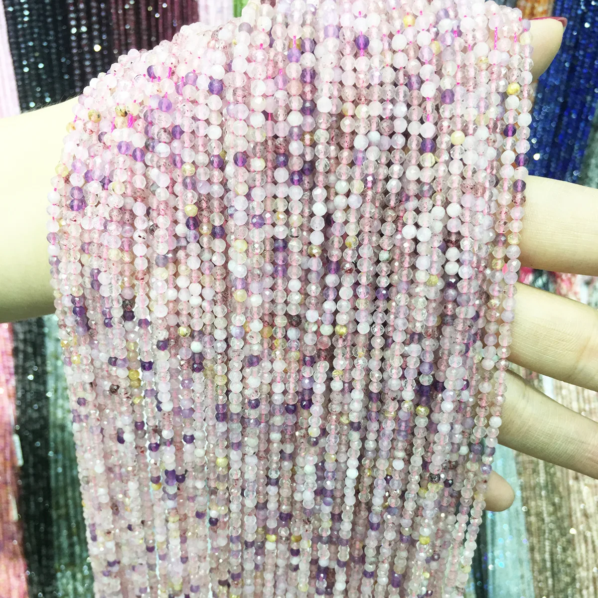 Граненые бусины с натуральным клубничным кристаллом 2 мм 3 граненые блестящие