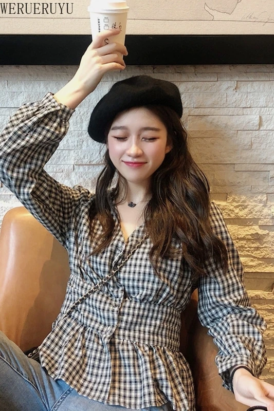 

WERUERUYU New V-neck Plaid Shirt Top Women Summer Lantern Sleeve Elastic