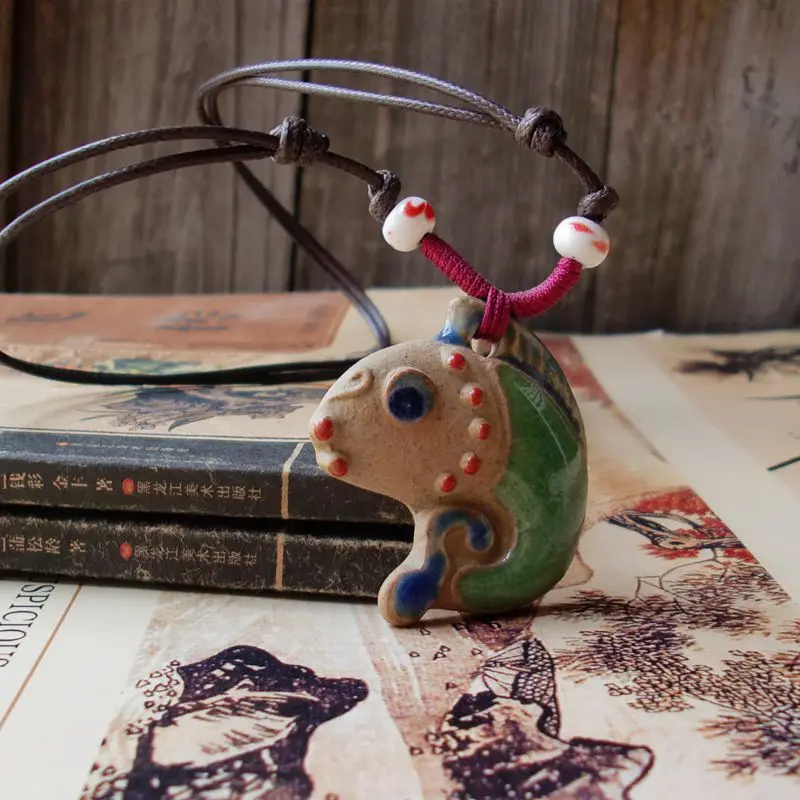 Цепочка с подвеской в виде рыбы ручной работы| |