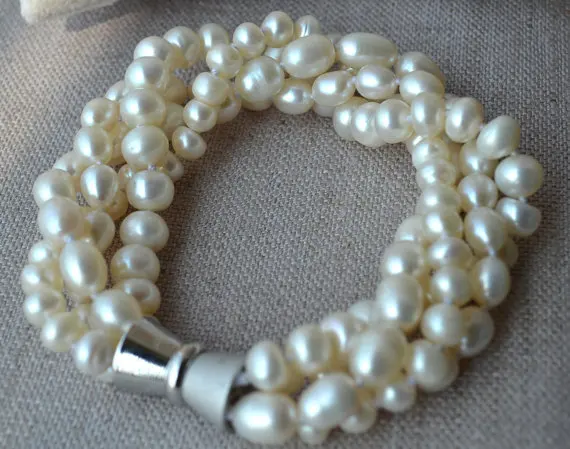

New Favorite Pearl Bracelet 4 Rows White Color Genuine Freshwater Pearls Fine Wedding Birthday Party Jewelry Charming Lady Gift