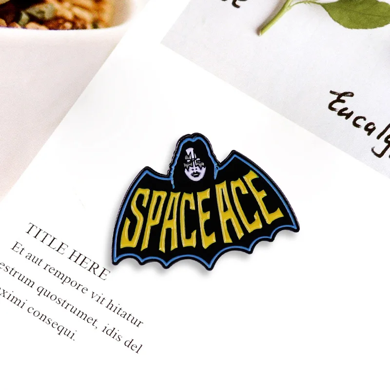 Ace Frehley the Spaceman enamel Pin Kiss Band Hard rock Musician brooch badge | Украшения и аксессуары