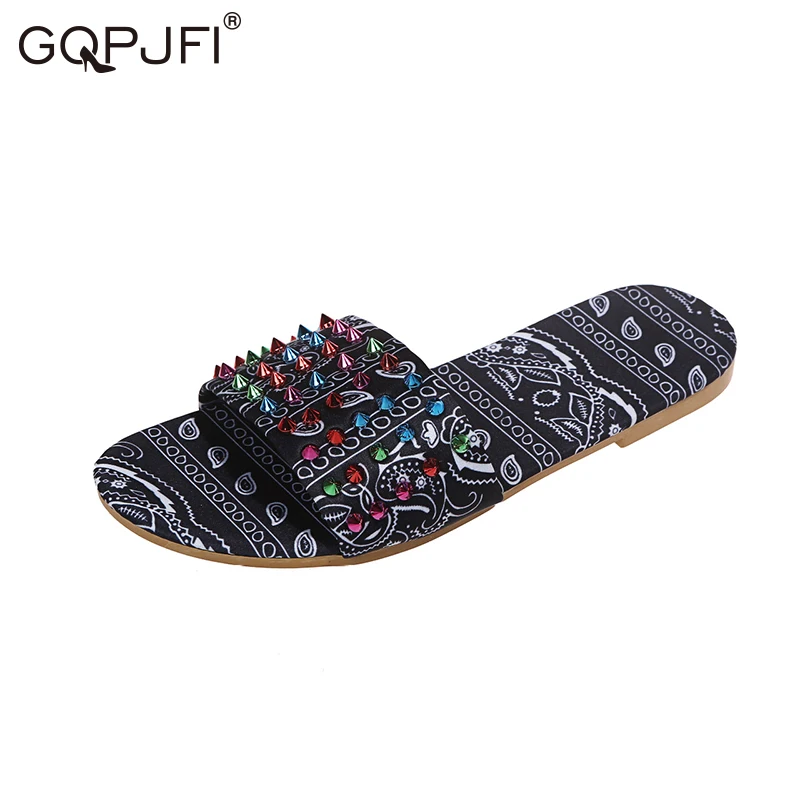 

GQPJFI Large Size Women's Shoes 2021 Summer New Style Rhinestone Pattern Casual Beach Ladies Sandals Slippers Rivet Slippers