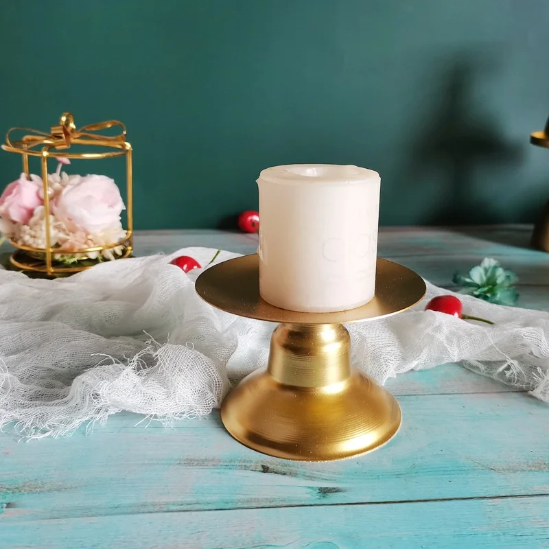 

Nordic Wrought Iron Gold Candle Holder Decoration Home Living Room Dining Table Candlesticks Wedding Home Decoration Craft