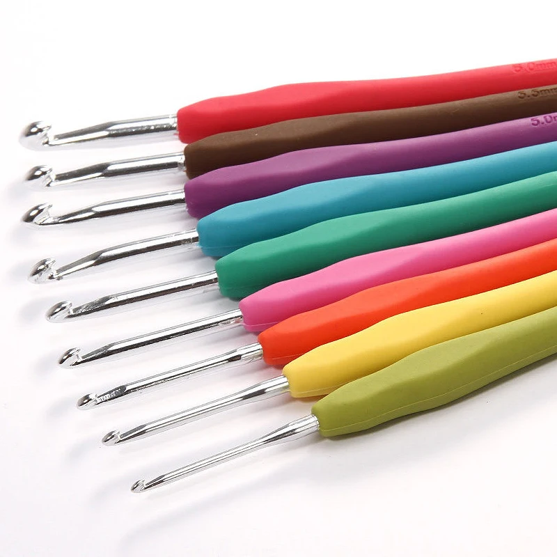 

9Pcs/Set New Cushion Grip Crochet Hooks Clover Knitting Needles 2.0-6.0mm Aluminum Colorful TPR Soft Plastic Hot