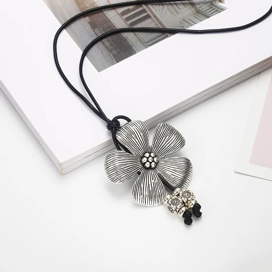 Подходящие ожерелья и подвески для