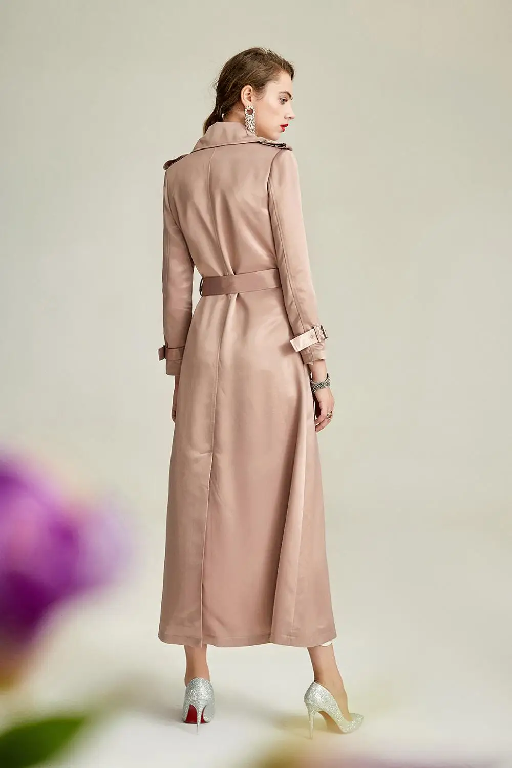 2019 Autumn New Bright Satin Double-breasted Lapel Coat High-end Commuter Temperament Women Trench C1847 | Женская одежда