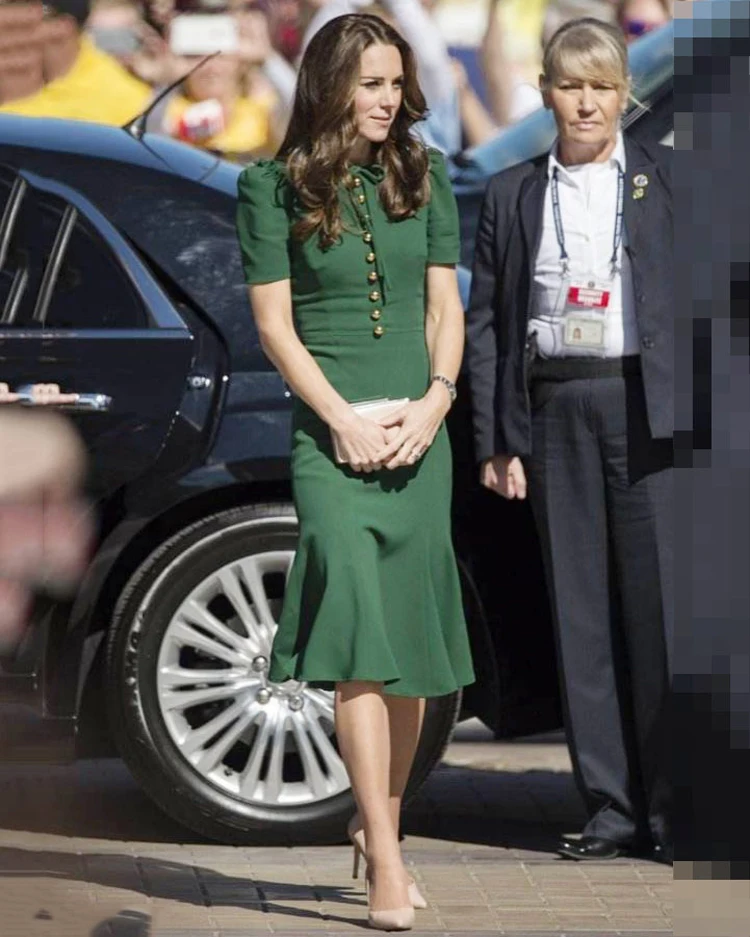 Кейт Миддлтон Русалка Милан взлетно посадочной полосы дизайнерские высокое