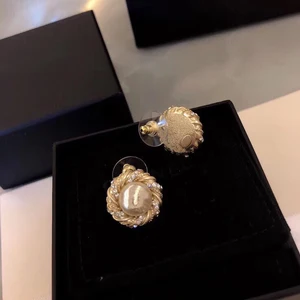 2021 hot brand gold fashion jewelry womens earrings party rhinestone high quality c name designear studs