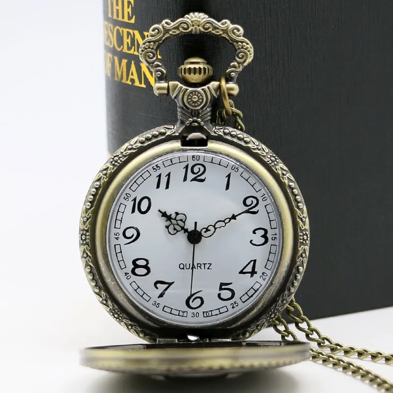 

Vintage Bronze Pirate Skull Luffy One Piece Pocket Watch Necklace Chain Pendant Watch Gift for Men Woman Boy Xmas Gifts