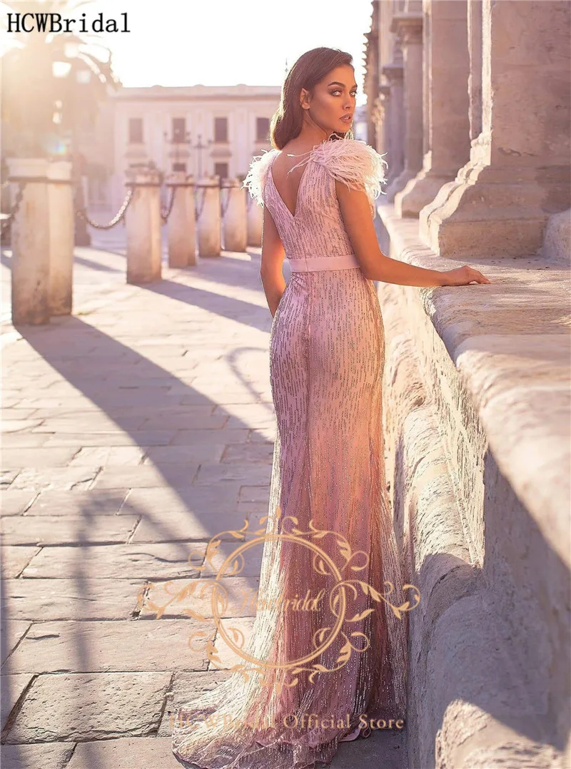 

Pink Glitter Mermaid Arabic Evening Dress With Feather V Neck Side Slit Sexy Prom Gown Plus Size Long Women Formal Dresses