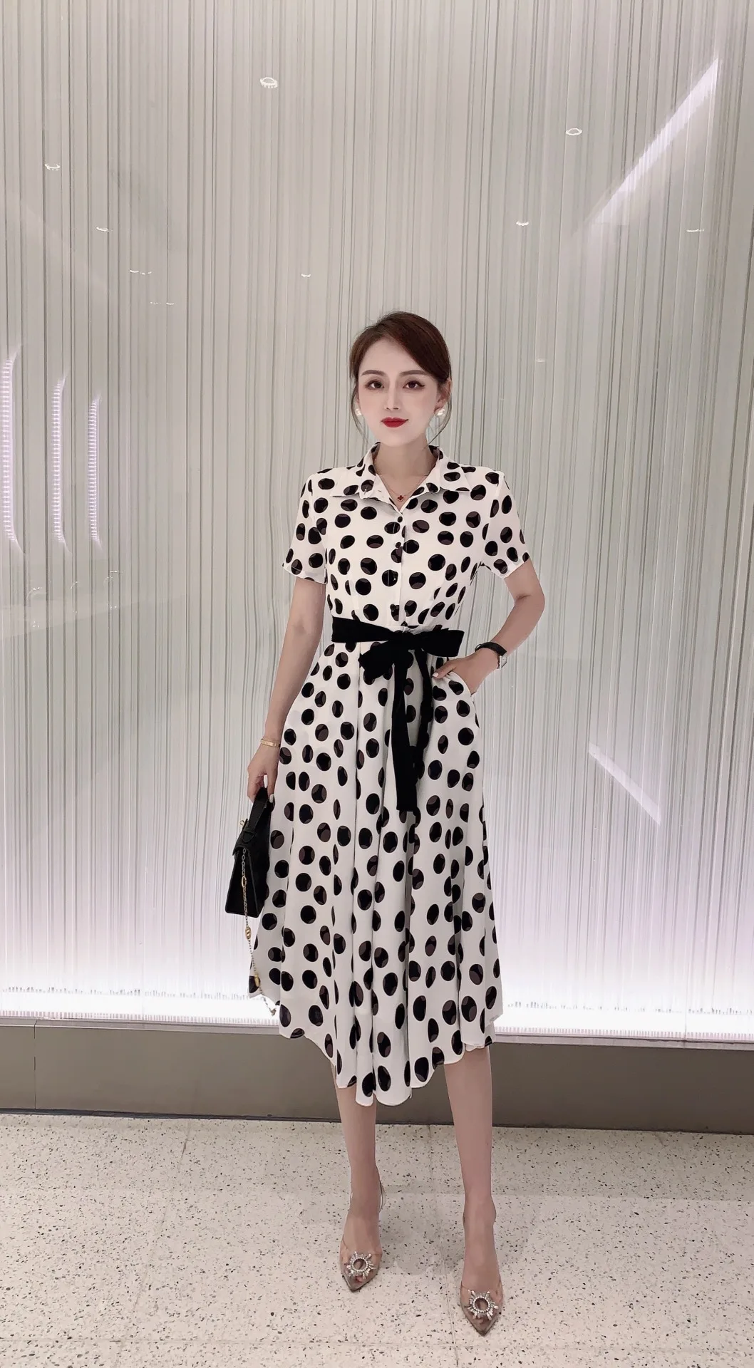 

Ladies' temperament short sleeve big wave waist skirt summer dress light luxury fashion 2021 new adult