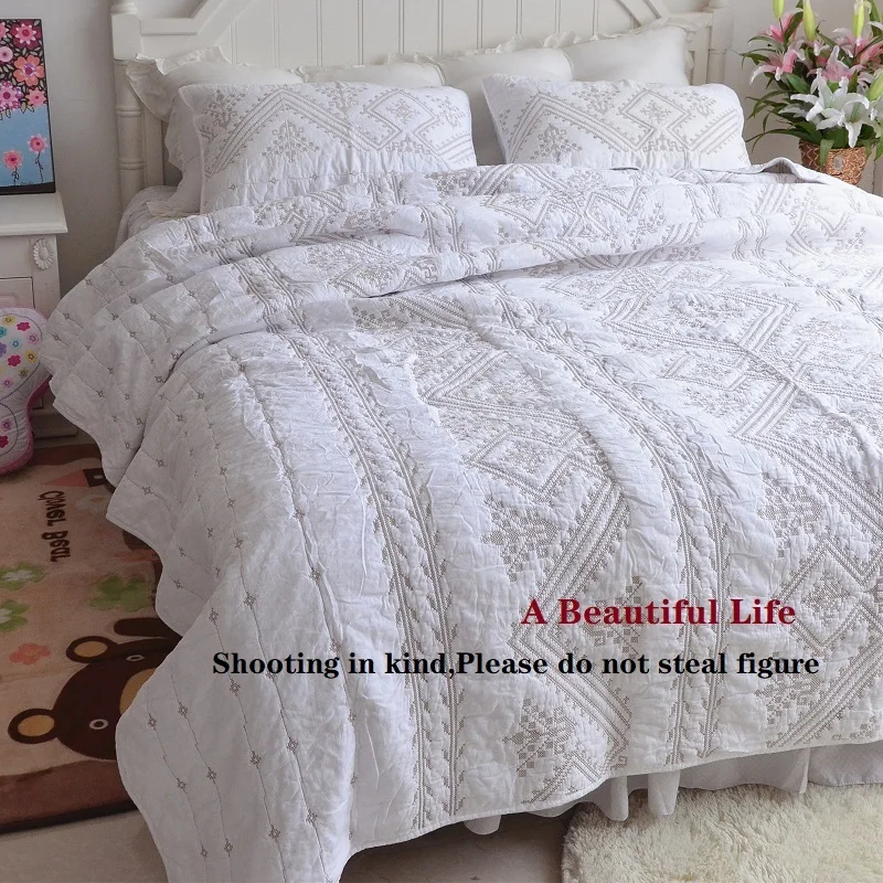 

High Quality Pure Cotton White Embroidery Queen Size Bedspread Bed Cover Set Bed Sheet Bed Skirt Set Pillowcases Bedding 3PCS