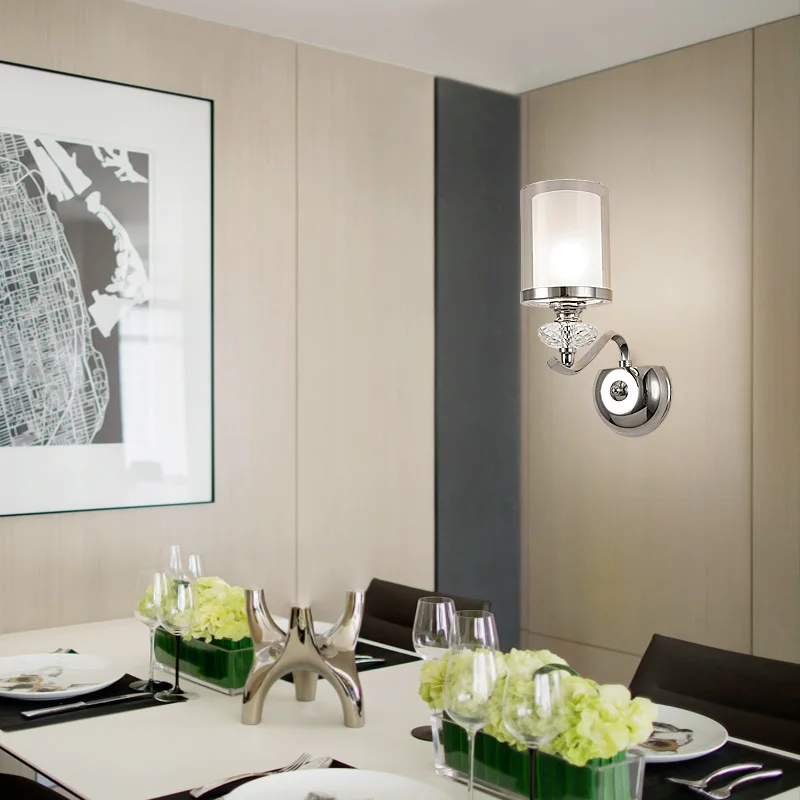 Настенный светодиодный светильник современный хромированный металлический