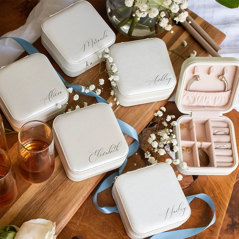 

Personalized Bridesmaid Gift Case Custom Jewelry Box Bridesmaid Gift Hen Party Gifts Bachelorette Party Favor