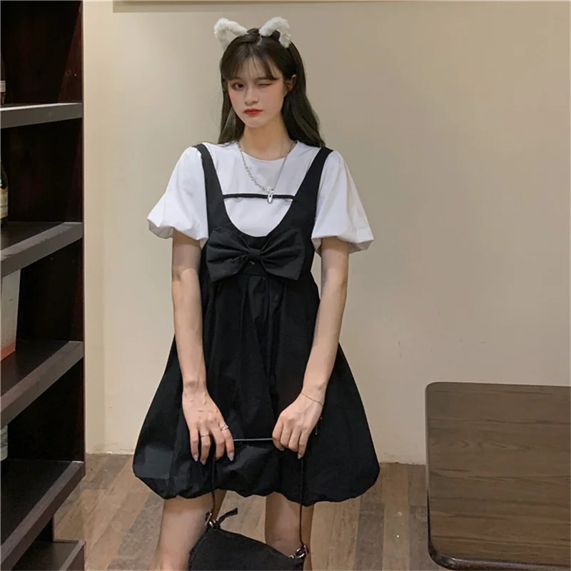 

Женский комплект из 2 предметов Mori Girl, черное платье на бретелях-спагетти со складками и бант в стиле преппи, белая футболка с коротким рукав...