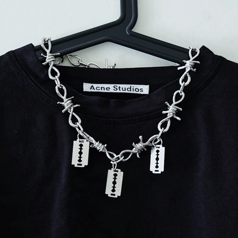 

Original Thorn necklace Burr cool breeze niche design blade pendant cool choker