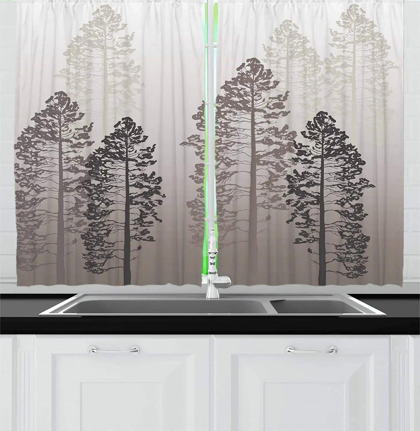 Затемняющие занавески для кантри сосны в лесу на тумане кажется Омбре фон дикой