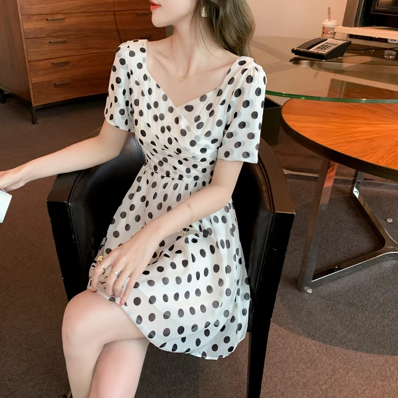 

Женские платья МАЗ