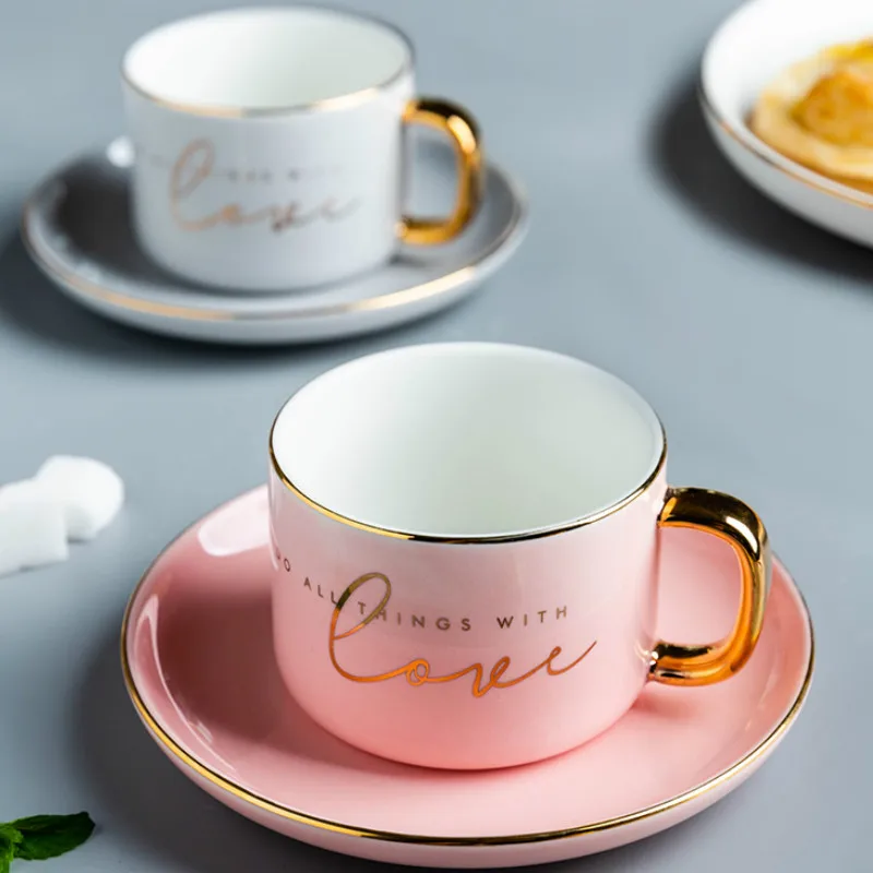 Нордическая Современная розовая керамическая кофейная чашка с ложкой розовые