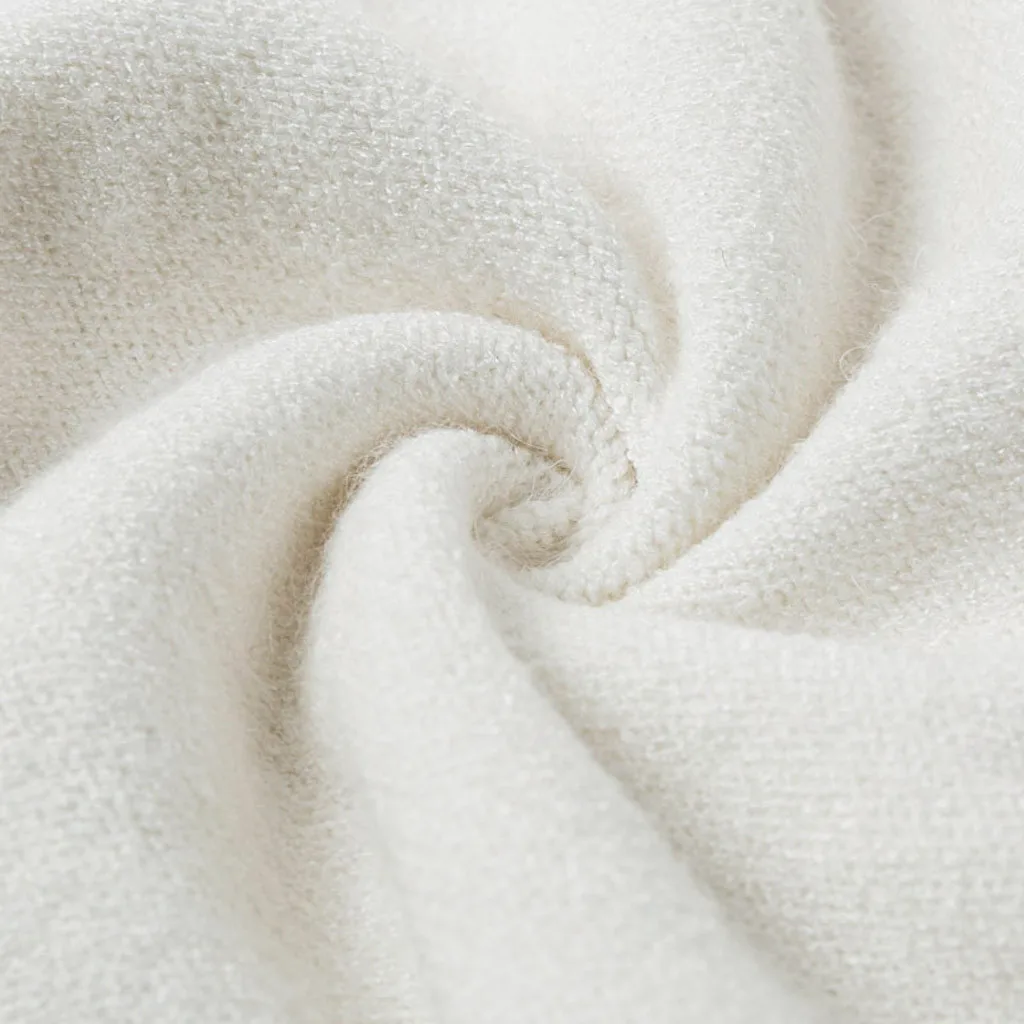 Однотонный женский свитер зимний теплый пуловер с круглым вырезом вязаный