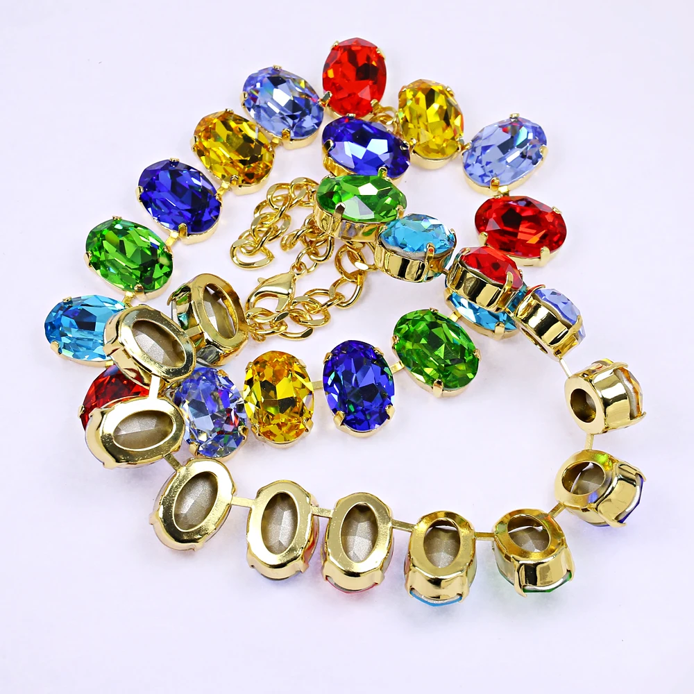 Ожерелье женское овальной формы колье с искусственными кристаллами разных