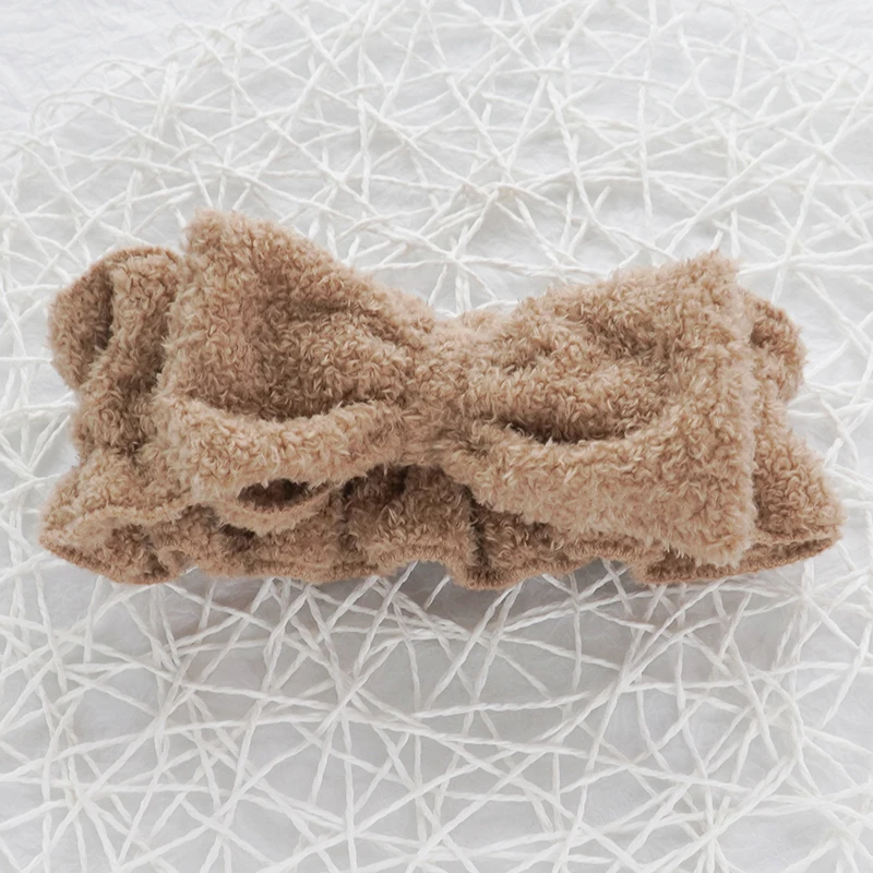

Chen Yan Fashion Bow Headband Soft Woman Headbands Sweet Plush Hairband FD1926