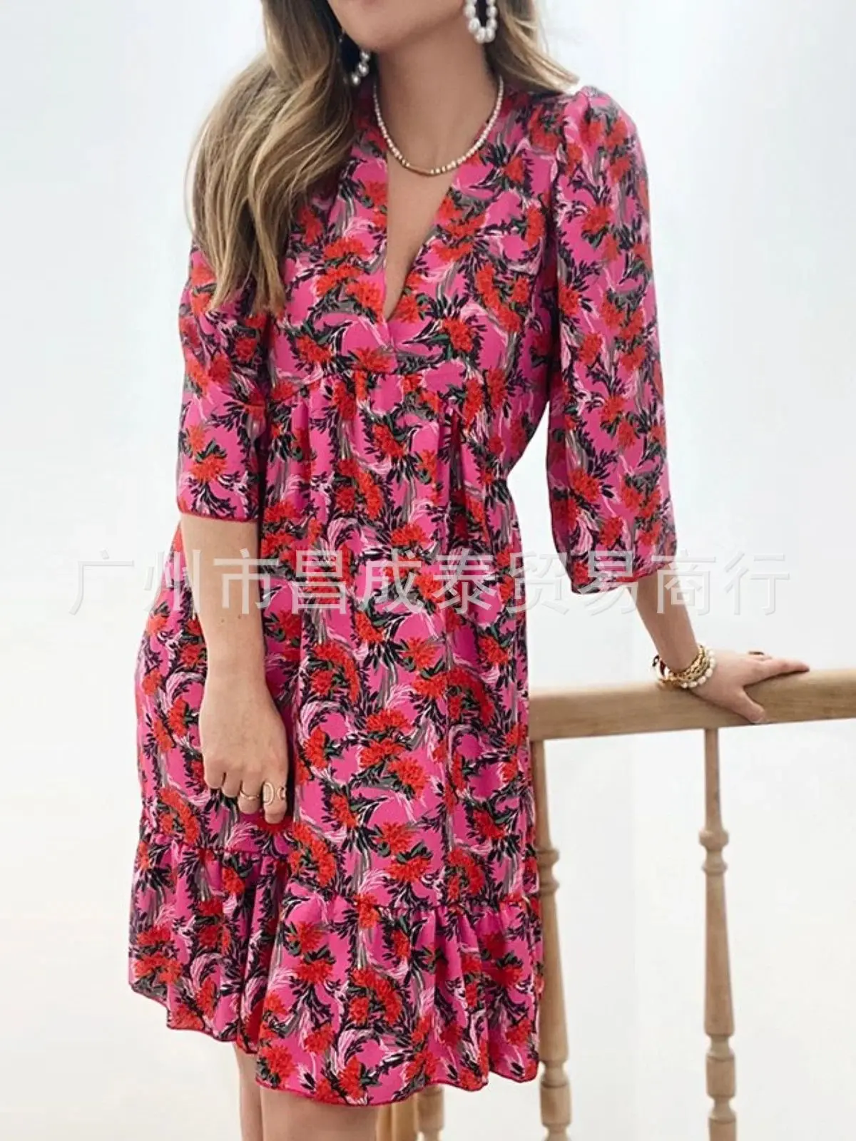 

2021 summer new style mid-sleeve printed big swing-shaped ruffled ladies skirt